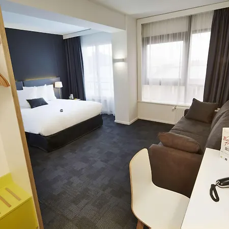 Kyriad Hotel 3*