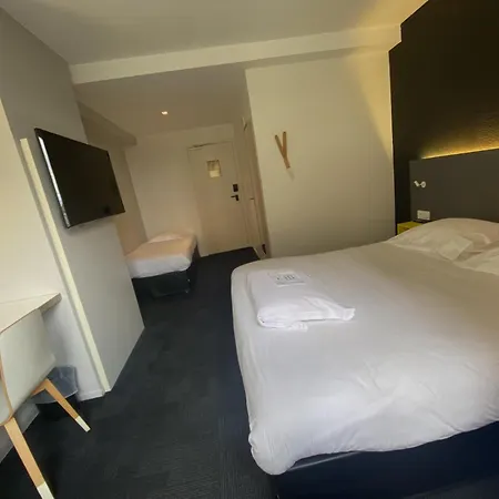 Hotel Kyriad 3*