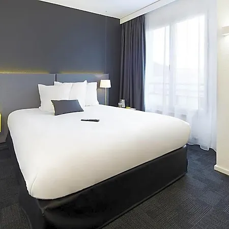 Kyriad Hotel 3*