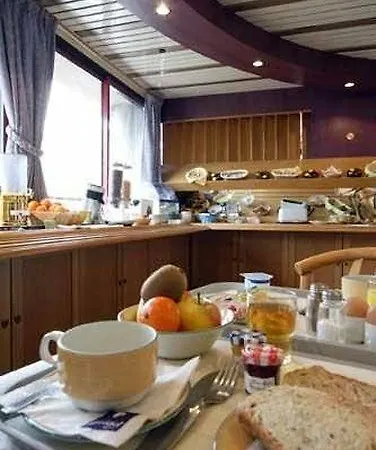 Kyriad Hotel