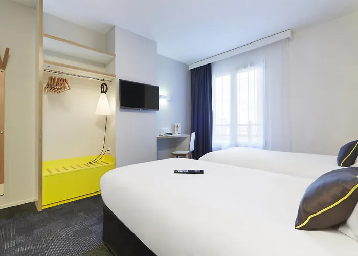 Kyriad Отель 3*